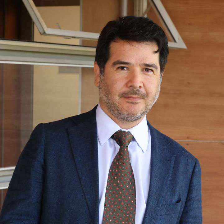 Académico Carlos Cornejo Alarcón