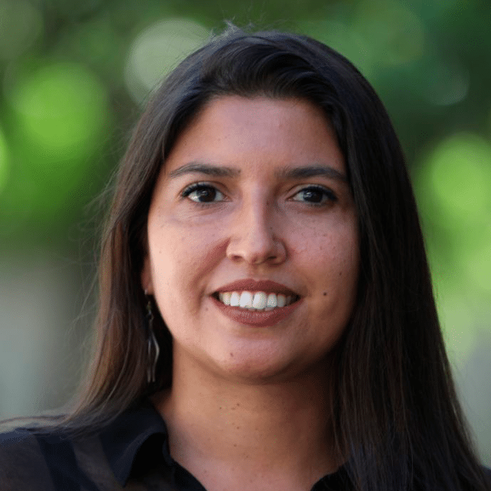 Académica Evelyn Vera