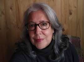Académica Verónica Monreal